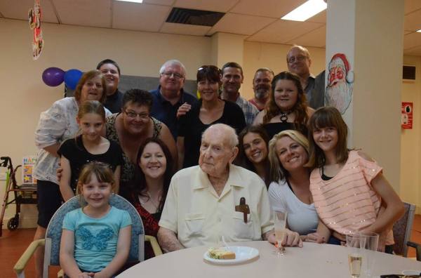 537126_284453575012485_1547401252_n